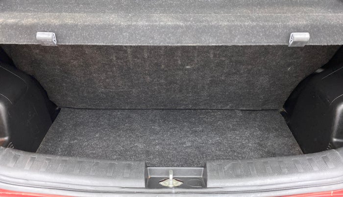 2012 Maruti Swift ZDI, Diesel, Manual, 99,831 km, Boot Inside