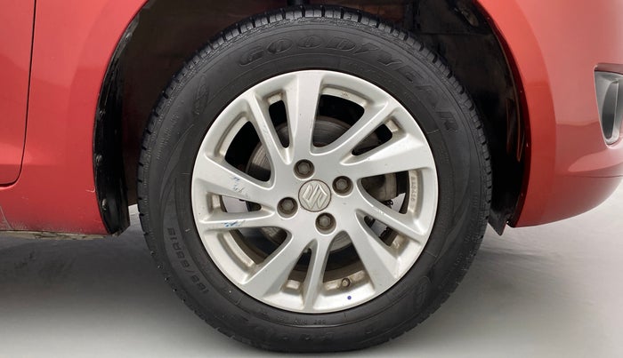 2012 Maruti Swift ZDI, Diesel, Manual, 99,831 km, Right Front Wheel