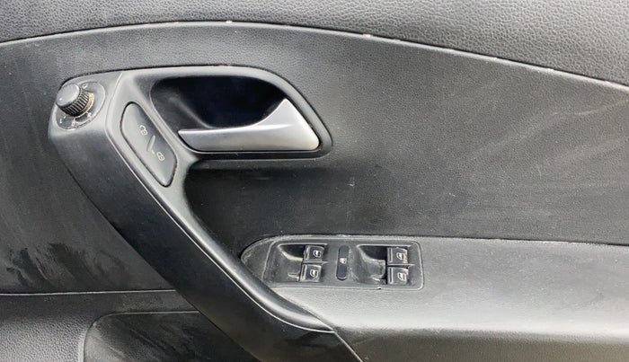 2018 Volkswagen Polo HIGHLINE PLUS 1.0 16 ALLOY, Petrol, Manual, 50,643 km, Driver Side Door Panels Control