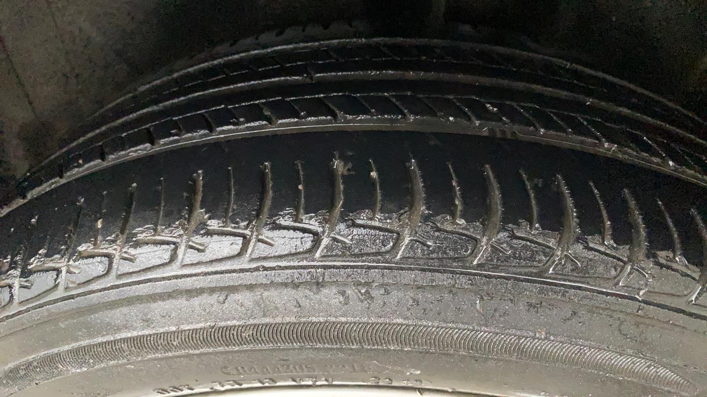 2018 Volkswagen Polo HIGHLINE PLUS 1.0 16 ALLOY, Petrol, Manual, 50,719 km, Left Rear Tyre Tread