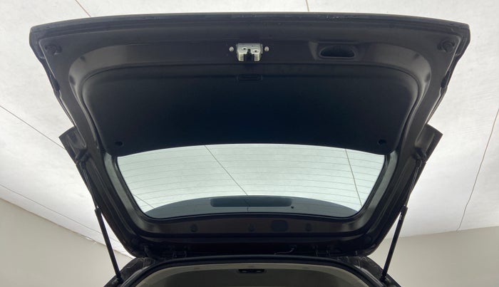 2022 Hyundai ALCAZAR PRESTIGE 2.0 MT 7STR, Petrol, Manual, 10,703 km, Boot Door Open