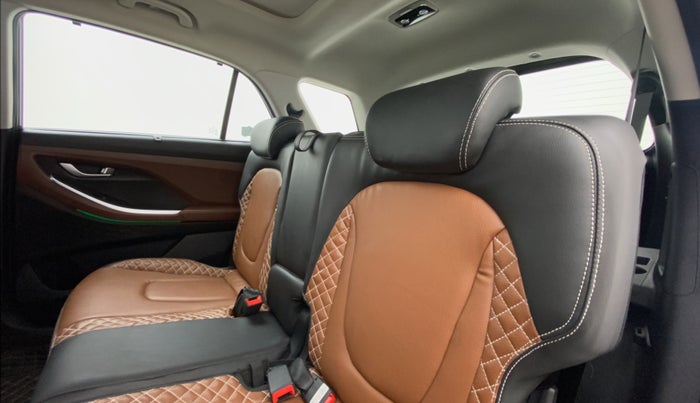 2022 Hyundai ALCAZAR PRESTIGE 2.0 MT 7STR, Petrol, Manual, 10,703 km, Right Side Rear Door Cabin