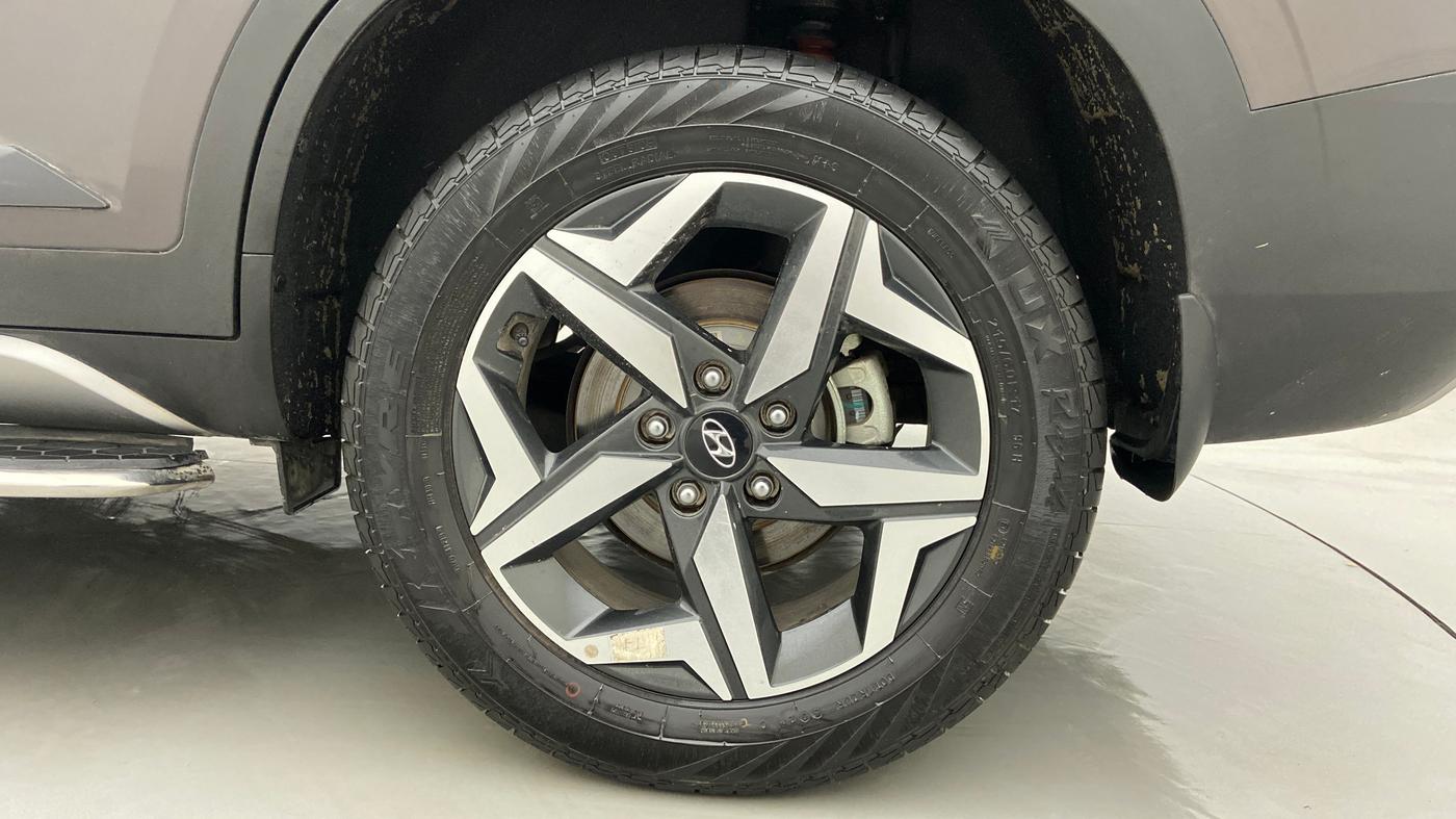 2022 Hyundai ALCAZAR PRESTIGE 2.0 MT 7STR, Petrol, Manual, 10,703 km, Left Rear Wheel