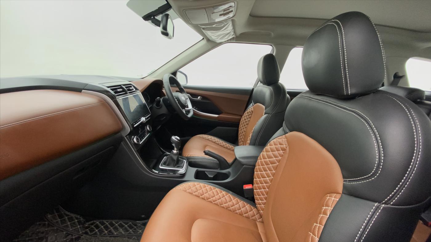 2022 Hyundai ALCAZAR PRESTIGE 2.0 MT 7STR, Petrol, Manual, 10,703 km, Right Side Front Door Cabin