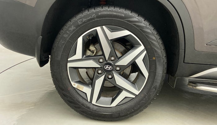 2022 Hyundai ALCAZAR PRESTIGE 2.0 MT 7STR, Petrol, Manual, 10,703 km, Right Rear Wheel