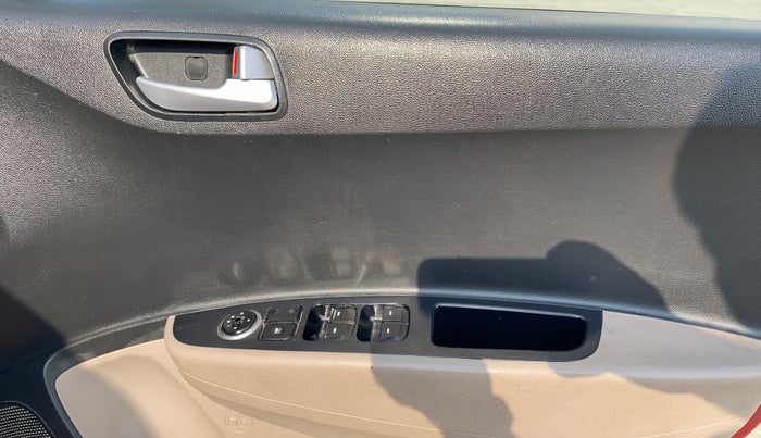 2017 Hyundai Grand i10 SPORTZ 1.1 CRDI, Diesel, Manual, 69,922 km, Driver Side Door Panels Control