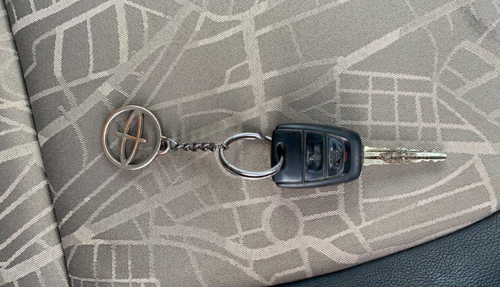 2017 Hyundai Grand i10 SPORTZ 1.1 CRDI, Diesel, Manual, 69,922 km, Key Close Up