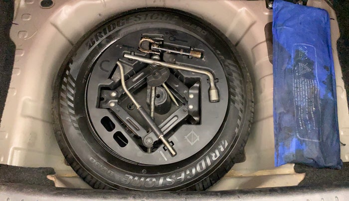 2016 Mahindra Kuv100 K8 6 STR, Petrol, Manual, 46,896 km, Spare Tyre