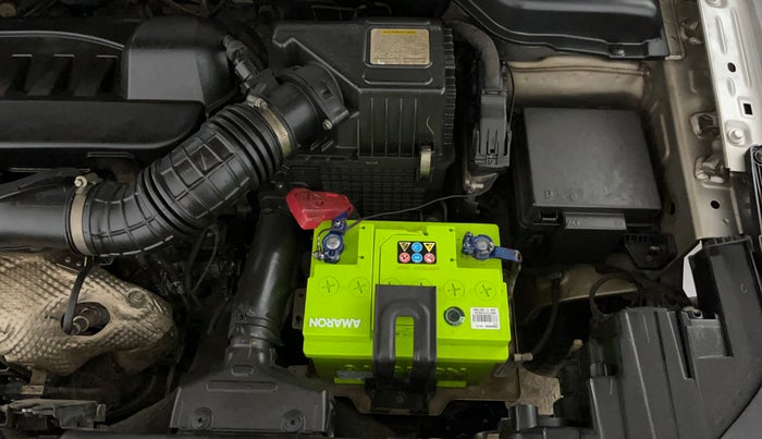 2021 Mahindra XUV300 W8 (O) 1.5 DIESEL, Diesel, Manual, 74,257 km, Engine View - Left