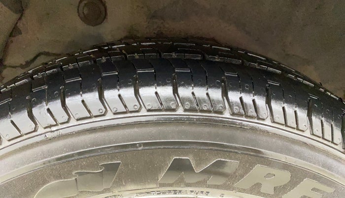 2014 Hyundai i10 SPORTZ 1.1, Petrol, Manual, 80,529 km, Right Rear Tyre Tread