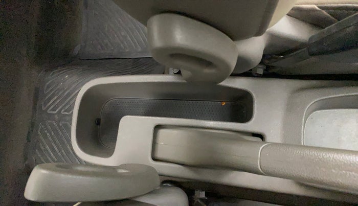 2014 Hyundai i10 SPORTZ 1.1, Petrol, Manual, 80,529 km, Driver Side Adjustment Panel