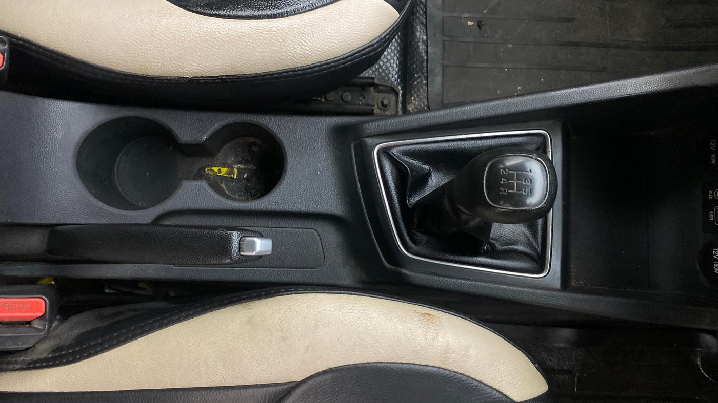 2014 Hyundai Elite i20 ASTA 1.2, Petrol, Manual, 74,697 km, Gear Lever
