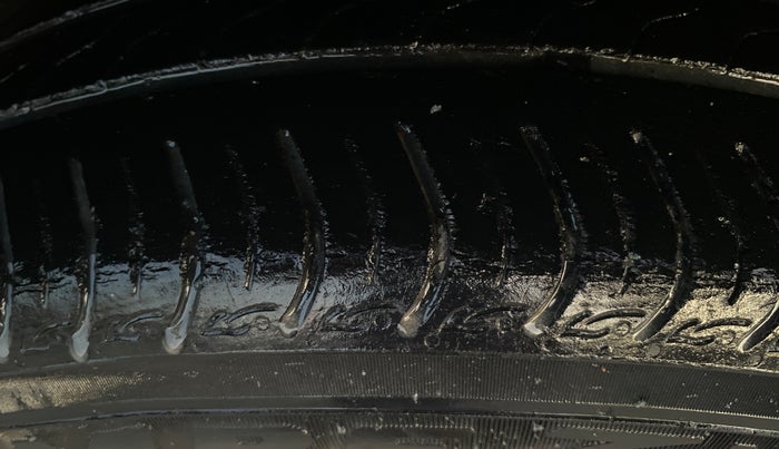 2022 Honda Amaze 1.2L I-VTEC VX CVT, Petrol, Automatic, 38,618 km, Right Front Tyre Tread