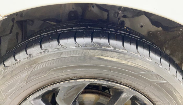 2019 Honda Amaze 1.5L I-DTEC VX, Diesel, Manual, 1,40,906 km, Left Front Tyre Tread