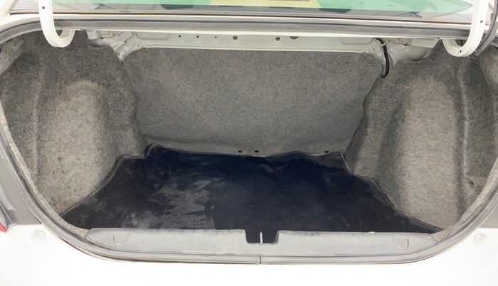 2019 Honda Amaze 1.5L I-DTEC VX, Diesel, Manual, 1,40,906 km, Boot Inside