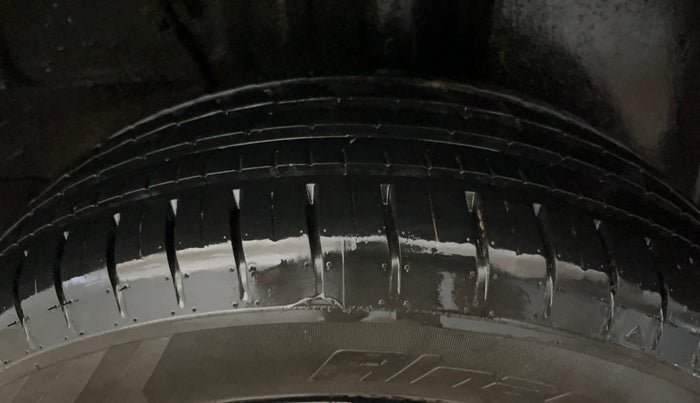2021 Tata PUNCH ACCOMPLISHED MT, Petrol, Manual, 26,747 km, Left Rear Tyre Tread