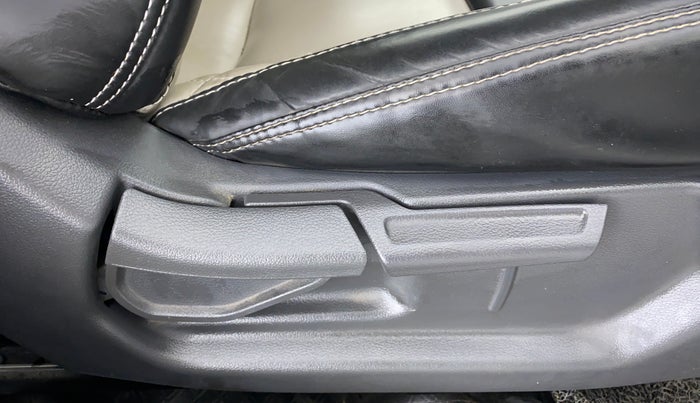 2021 Hyundai GRAND I10 NIOS SPORTZ CNG MT, CNG, Manual, 28,955 km, Driver Side Adjustment Panel
