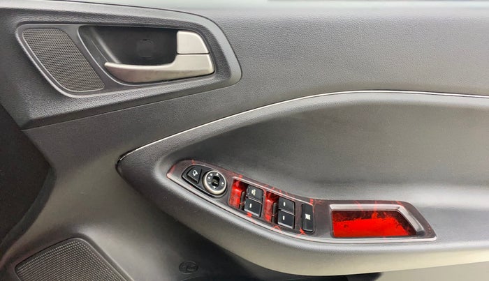 2017 Hyundai i20 Active 1.2 S, Petrol, Manual, 76,199 km, Driver Side Door Panels Control