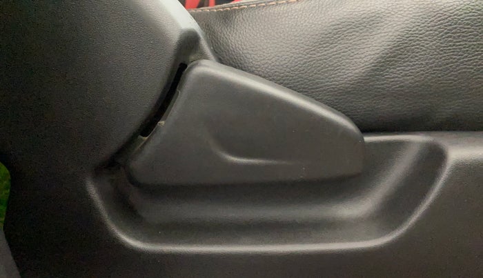 2018 Datsun Redi Go T (O), Petrol, Manual, 20,155 km, Driver Side Adjustment Panel