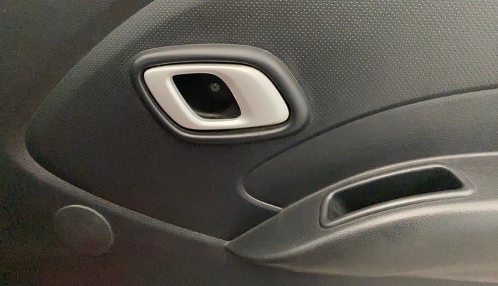 2018 Datsun Redi Go T (O), Petrol, Manual, 20,155 km, Driver Side Door Panels Control