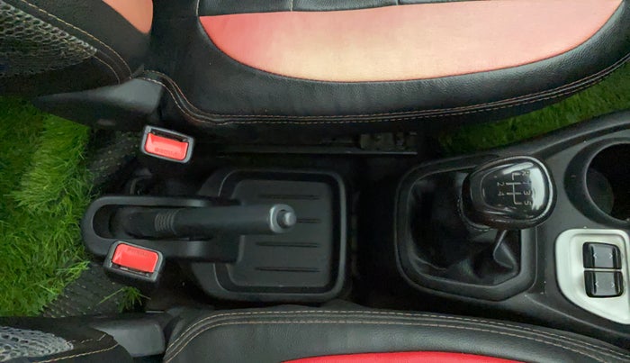 2018 Datsun Redi Go T (O), Petrol, Manual, 20,155 km, Gear Lever