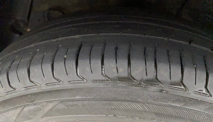 2016 Hyundai Xcent SX 1.2, Petrol, Manual, 56,652 km, Right Rear Tyre Tread