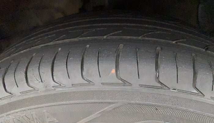 2016 Hyundai Xcent SX 1.2, Petrol, Manual, 56,652 km, Right Front Tyre Tread