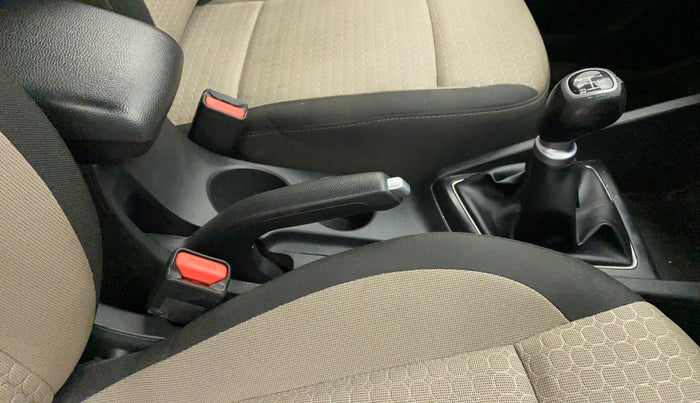 2018 Hyundai Elite i20 ASTA 1.2 (O), Petrol, Manual, 40,129 km, Gear Lever