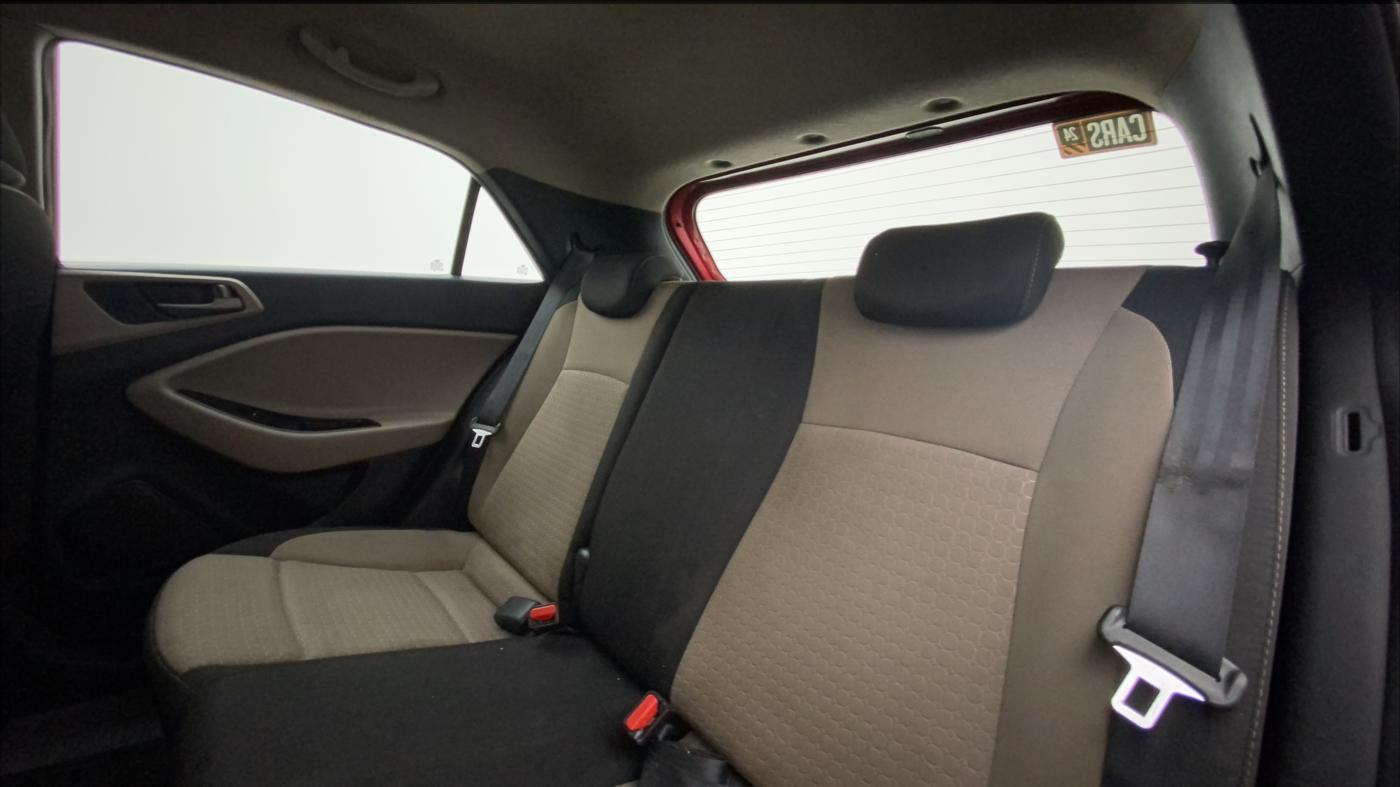 2018 Hyundai Elite i20 ASTA 1.2 (O), Petrol, Manual, 40,129 km, Right Side Rear Door Cabin