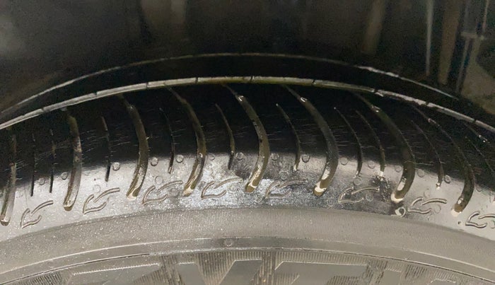 2019 Tata Tiago XZ PETROL, CNG, Manual, 83,500 km, Left Rear Tyre Tread