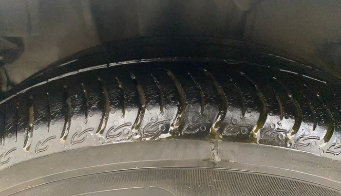 2019 Tata Tiago XZ PETROL, CNG, Manual, 83,500 km, Right Rear Tyre Tread