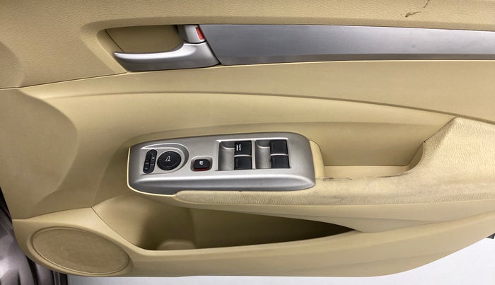 2011 Honda City 1.5L I-VTEC V MT, Petrol, Manual, 1,14,079 km, Driver Side Door Panels Control