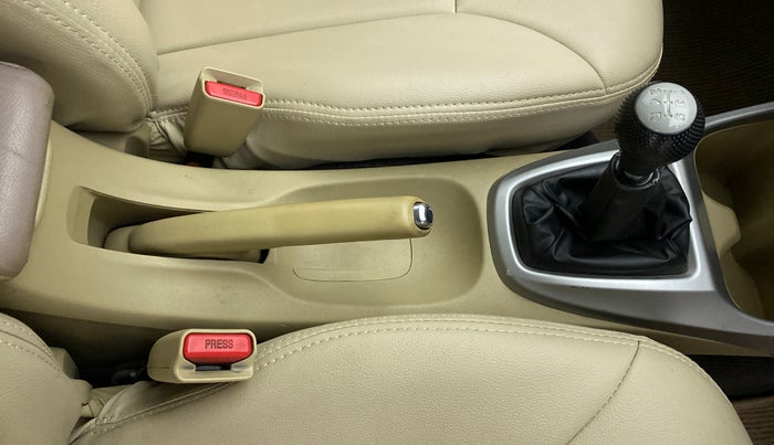 2011 Honda City 1.5L I-VTEC V MT, Petrol, Manual, 1,14,079 km, Gear Lever