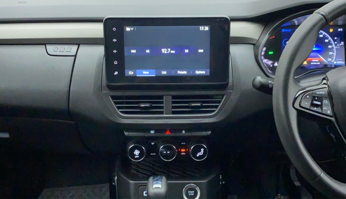 2021 Renault Kiger RXZ CVT 1.0 TURBO DUAL TONE, Petrol, Automatic, 14,569 km, Air Conditioner
