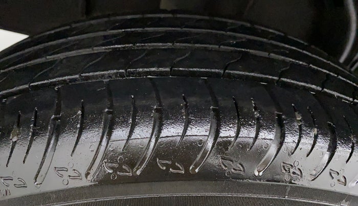 2021 Renault Kiger RXZ CVT 1.0 TURBO DUAL TONE, Petrol, Automatic, 14,569 km, Right Front Tyre Tread