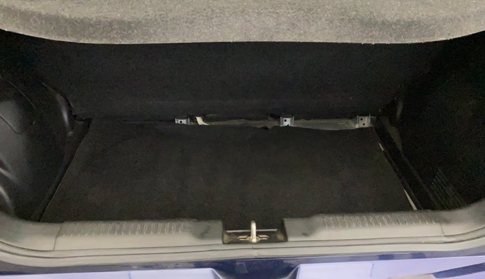 2023 Maruti Swift VXI, Petrol, Manual, 26,103 km, Boot Inside
