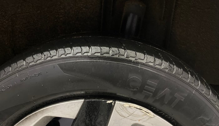 2023 Nissan MAGNITE XL, Petrol, Manual, 41,704 km, Left Rear Tyre Tread