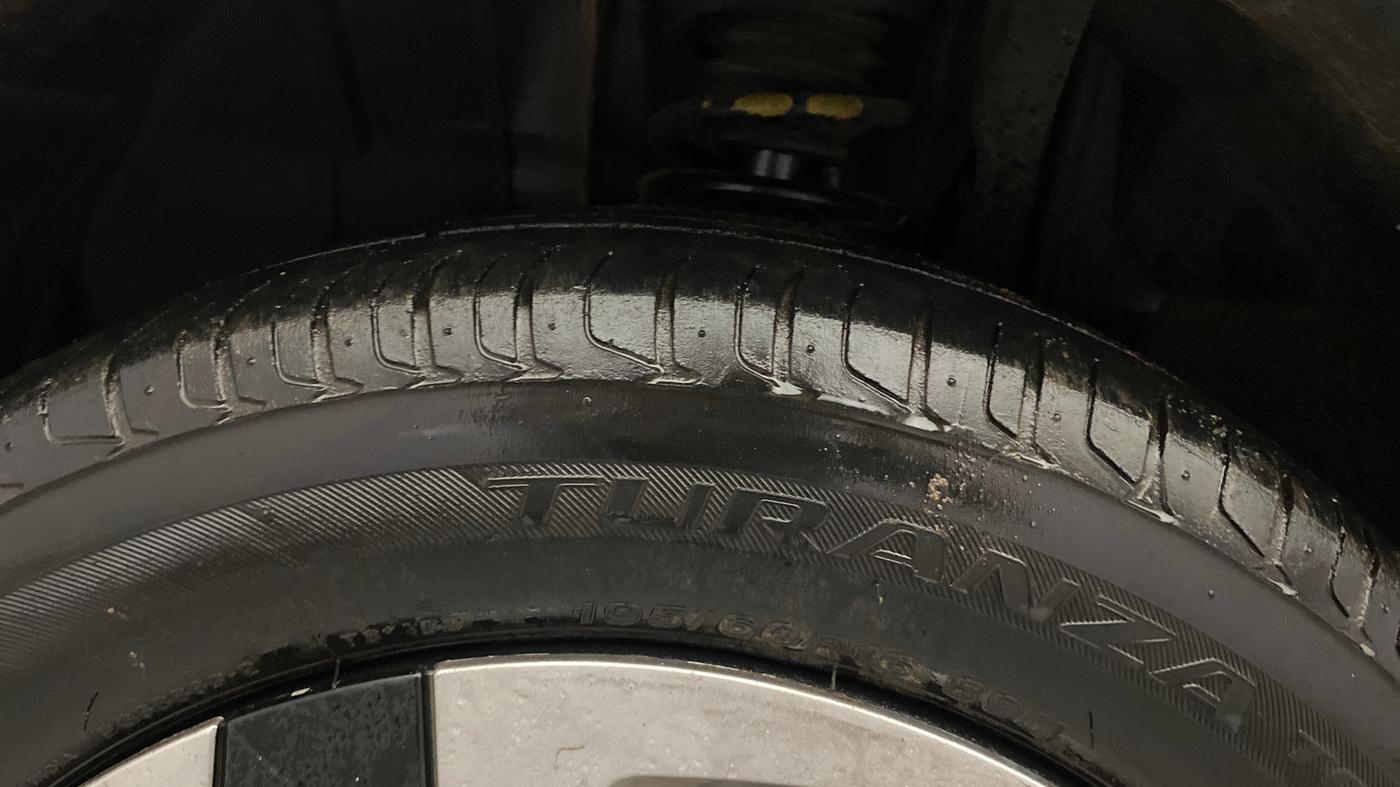 2023 Nissan MAGNITE XL, Petrol, Manual, 41,704 km, Left Front Tyre Tread