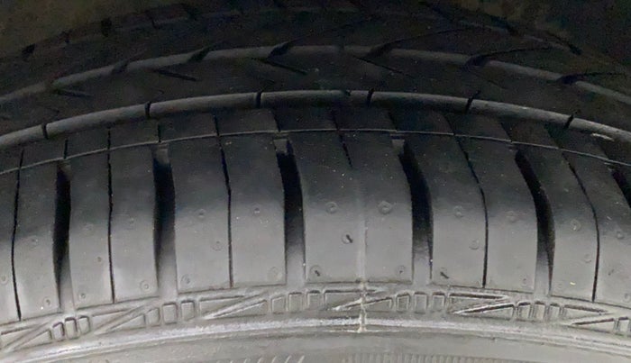 2015 Hyundai Xcent S 1.2, Petrol, Manual, 56,814 km, Right Rear Tyre Tread