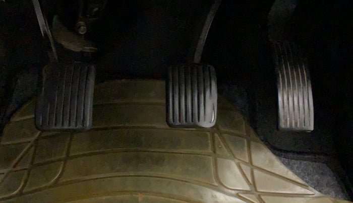 2015 Hyundai Xcent S 1.2, Petrol, Manual, 56,814 km, Pedals