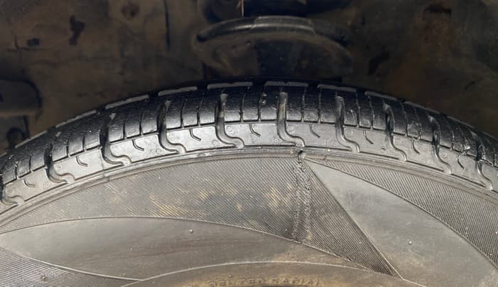 2013 Hyundai i10 MAGNA 1.2, Petrol, Manual, 41,167 km, Left Front Tyre Tread