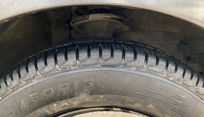 2013 Hyundai i10 MAGNA 1.2, Petrol, Manual, 41,167 km, Right Front Tyre Tread