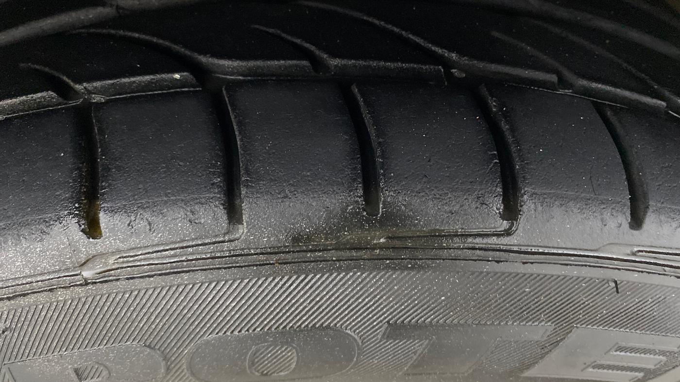 2013 Hyundai New Elantra 1.8 SX AT VTVT, Petrol, Automatic, 44,274 km, Left Front Tyre Tread