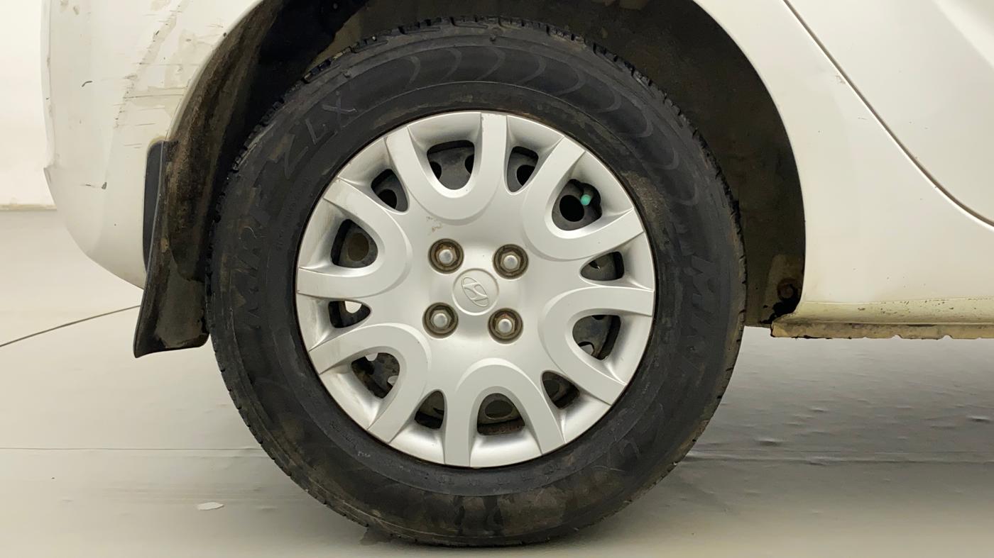 2010 Hyundai i20 MAGNA (O) 1.2, Petrol, Manual, 46,071 km, Right Rear Wheel