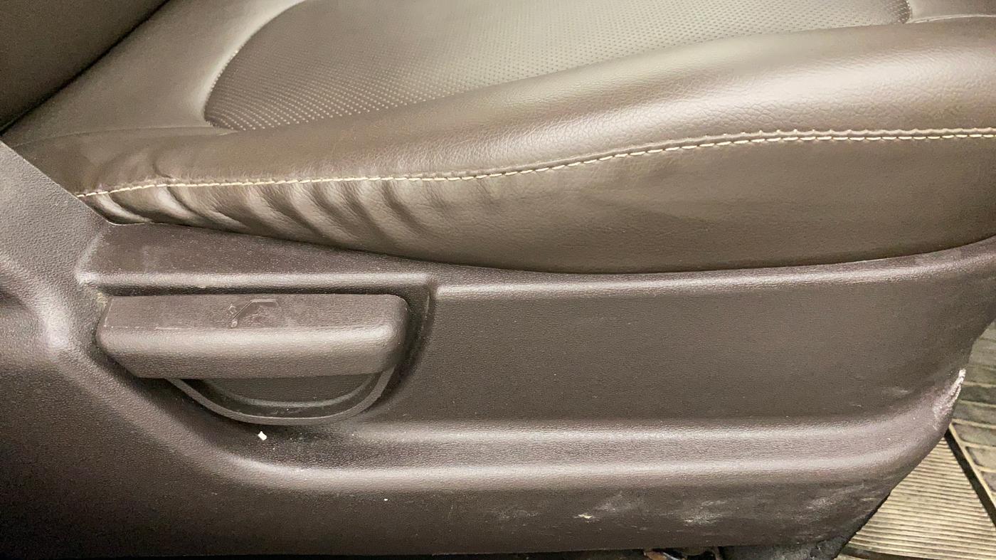 2010 Hyundai i20 MAGNA (O) 1.2, Petrol, Manual, 46,071 km, Driver Side Adjustment Panel