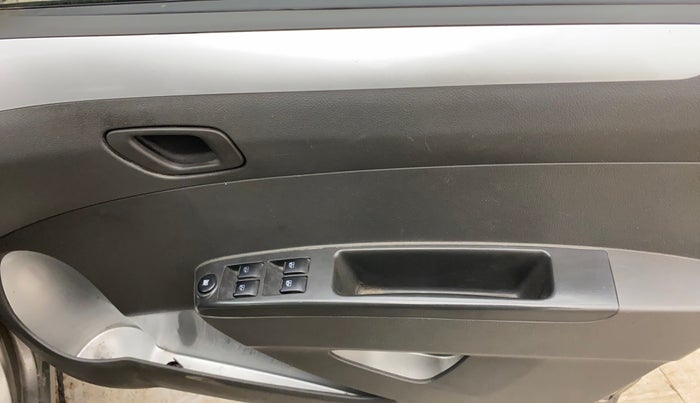 2014 Chevrolet Beat LT PETROL, Petrol, Manual, 39,800 km, Driver Side Door Panels Control