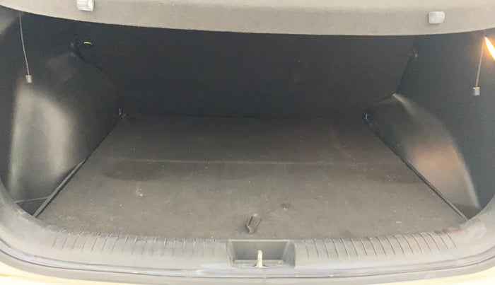 2017 Hyundai Creta SX (O) 1.6 DIESEL, Diesel, Manual, 68,785 km, Boot Inside
