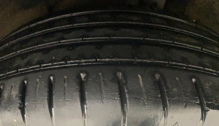 2017 Maruti Baleno ZETA PETROL 1.2, Petrol, Manual, 60,138 km, Left Rear Tyre Tread