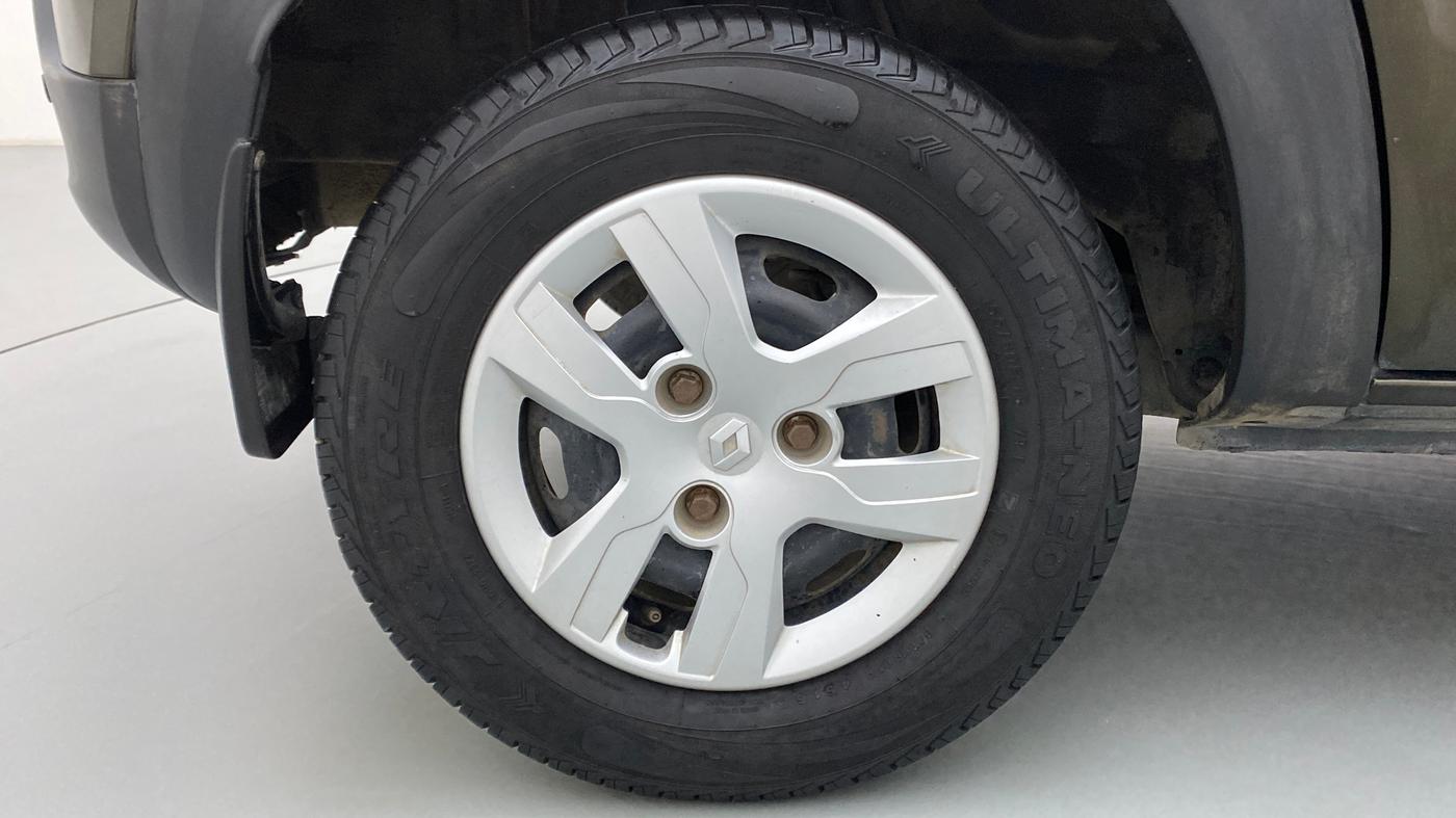 2016 Renault Kwid RXT 1.0 EASY-R AT OPTION, Petrol, Automatic, 20,403 km, Right Rear Wheel