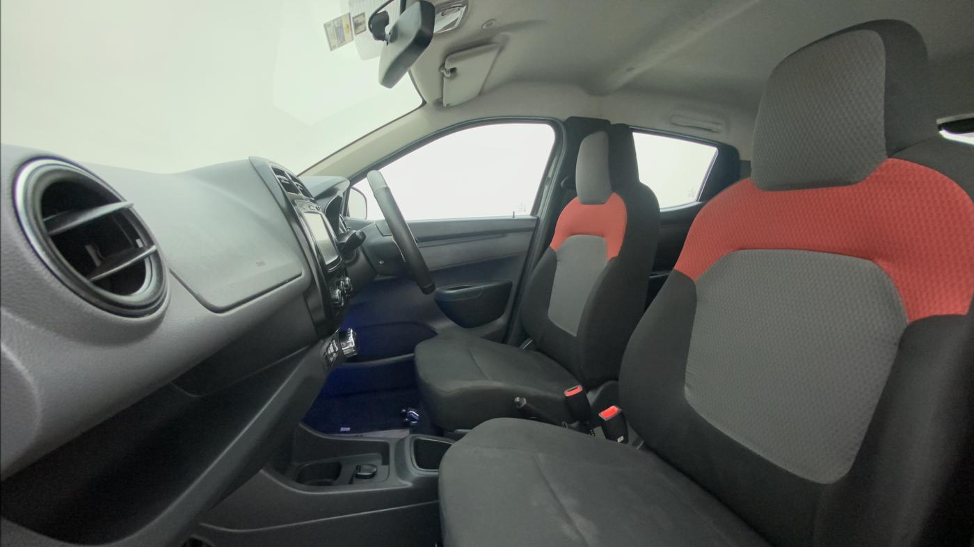 2016 Renault Kwid RXT 1.0 EASY-R AT OPTION, Petrol, Automatic, 20,403 km, Right Side Front Door Cabin